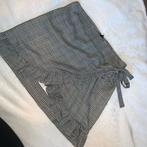Never worn plaid skirt!!